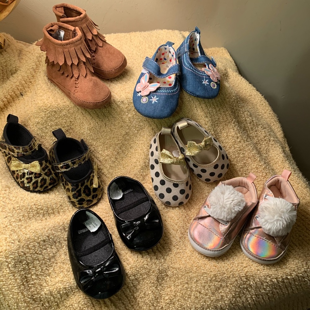 Shoes - Picture 3 of 4